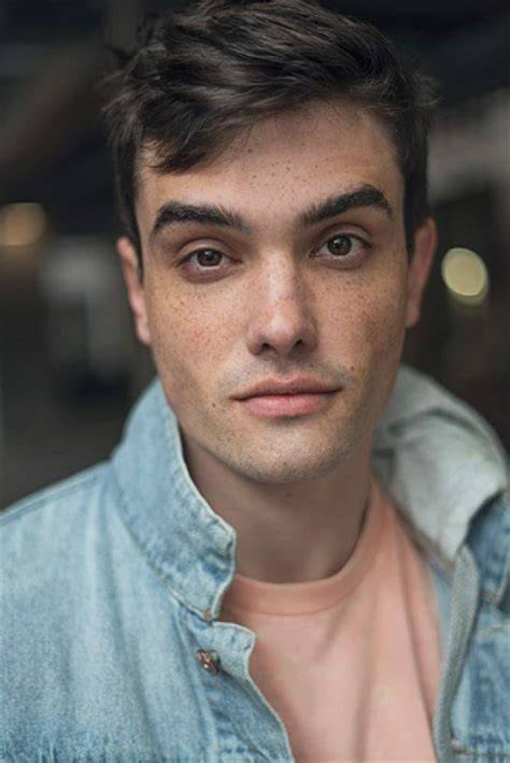 Alex Henery – Net Worth, Age, Wikipedia, Biography, Height, Family