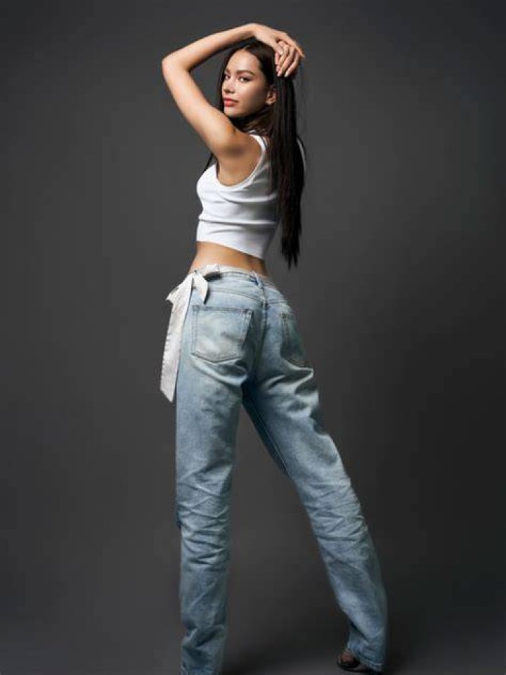 Anna Sueangam-iam height