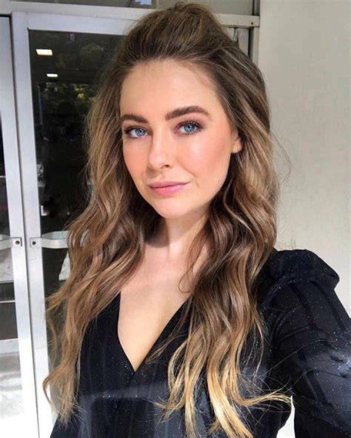 April Rose Pengilly (8121845957)