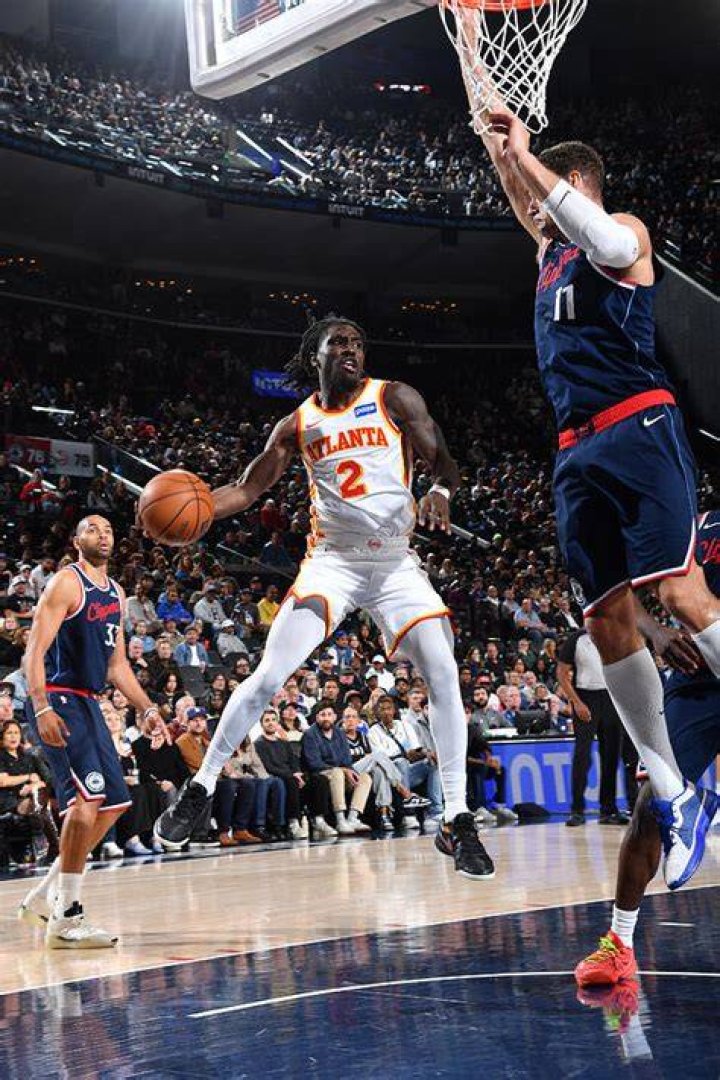 Atlanta Hawks v Los Angeles Lakers