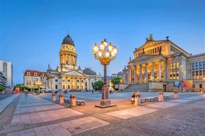 Berlin's LinkedIn account