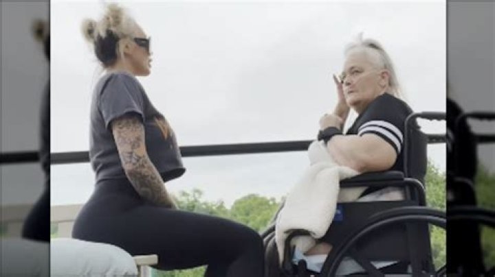 Bunnie Xo with her mother