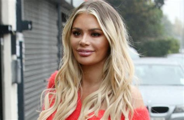 Chloe Sims Net Worth