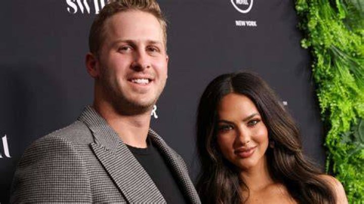 Christen Harper bio
