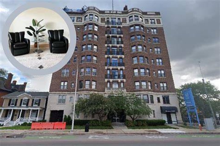 Detroit Home Next To Building