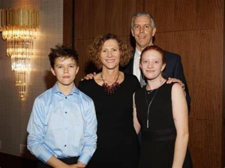 Doug Dawson Biography, Age, Height, Wife, Net Worth, Family