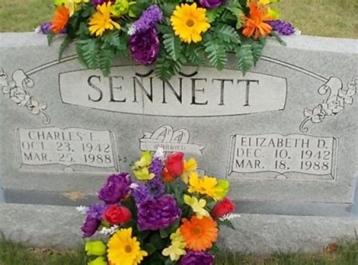 Elizabeth Sennett obituary