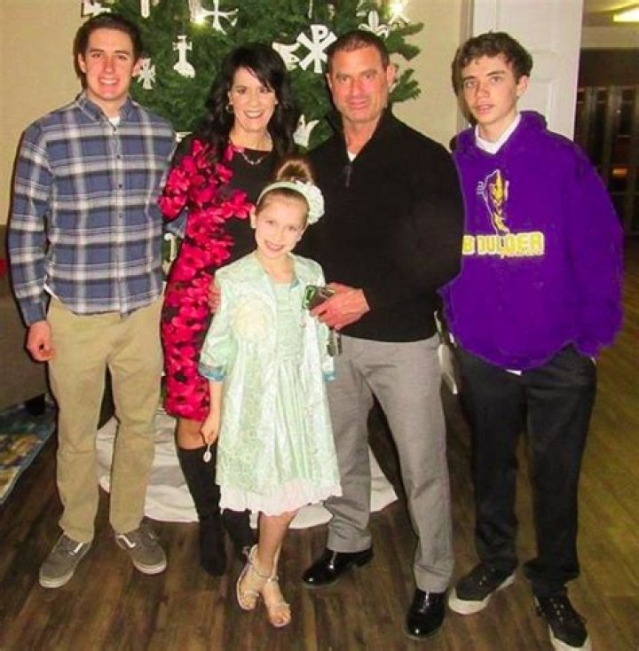Elliana Walmsley with her family