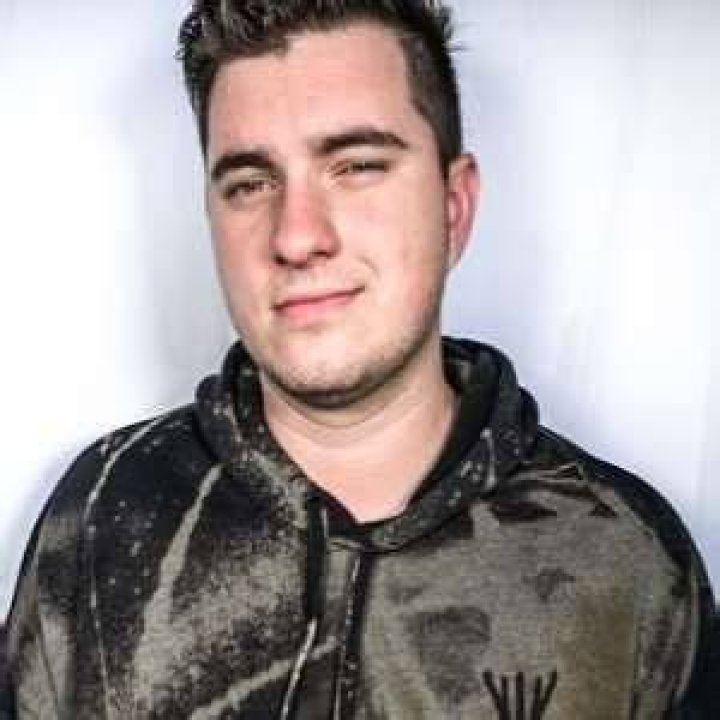 Evan Shanks Biography, Age, Height, Net Worth, Family