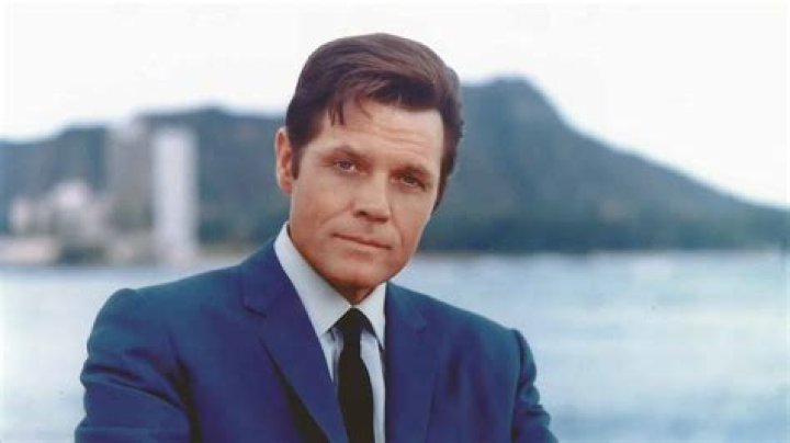 How tall is Jack Lord