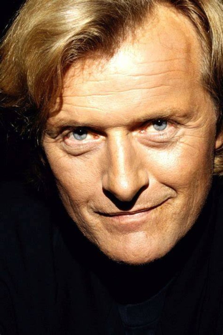 How tall is Rutger Hauer