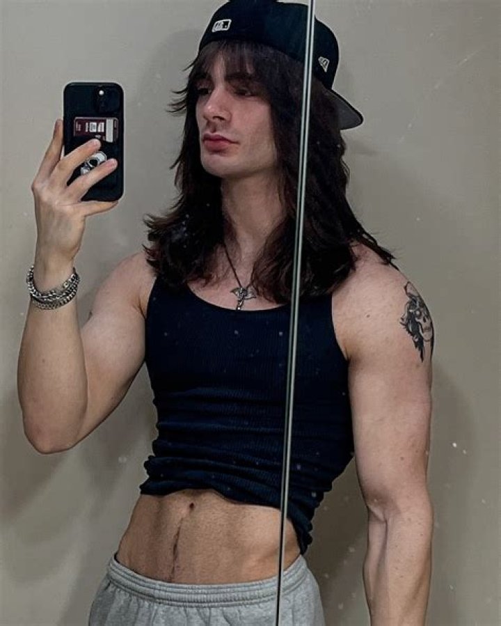 Instagram account of Ryan Harris