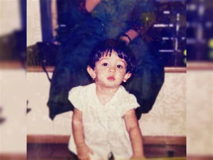 Ira Khan childhood image
