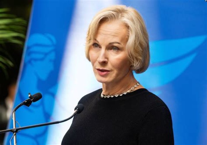 Jane Hansen facts
