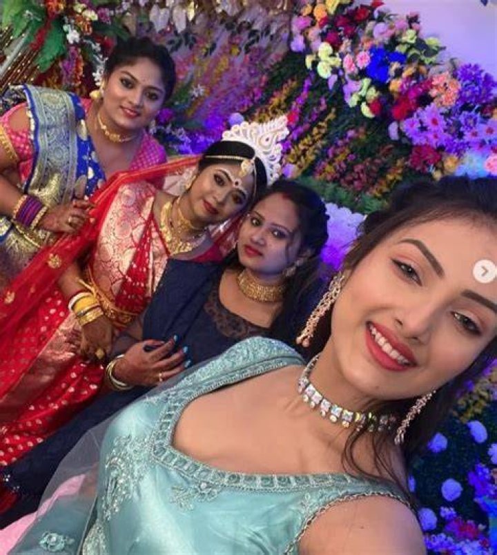 Jyotirmoyee Kundu with her family members