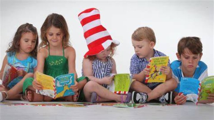 Kids Reading Dr Seuss