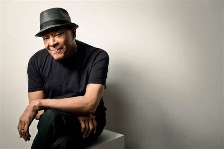 Legendary Singer Al Jarreau Dies At 76