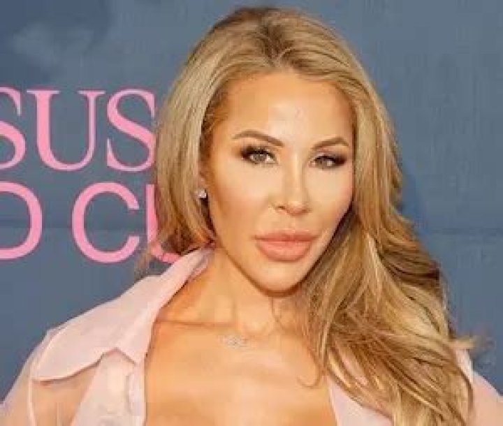 Lisa Hochstein facts