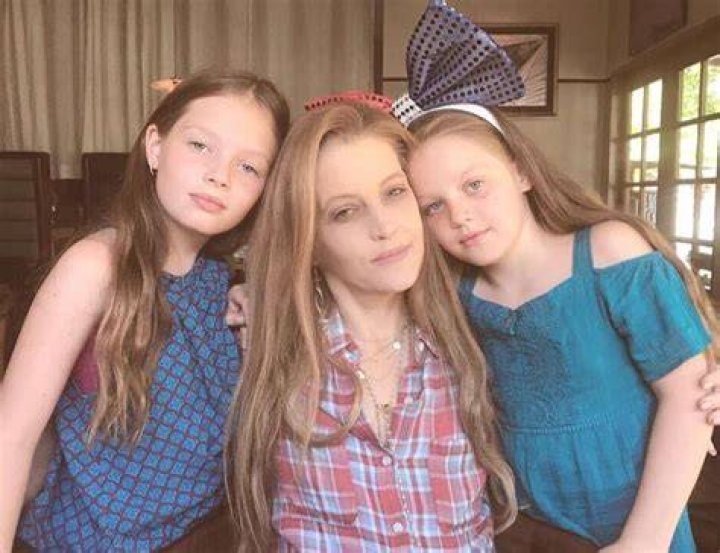 Lisa with her kids Ella Hochstein and Logan Marc Hochstein
