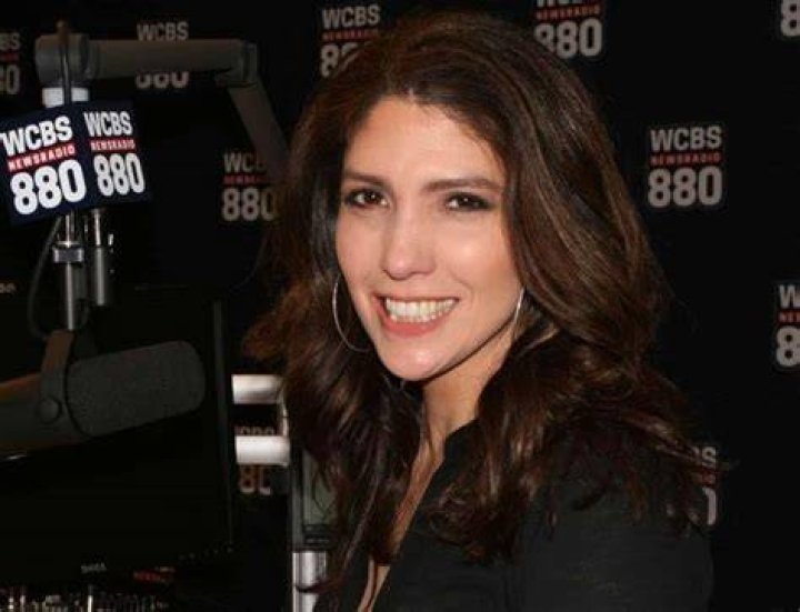 Lynda Lopez Biography, Age, Height, Husband, Net Worth, Family