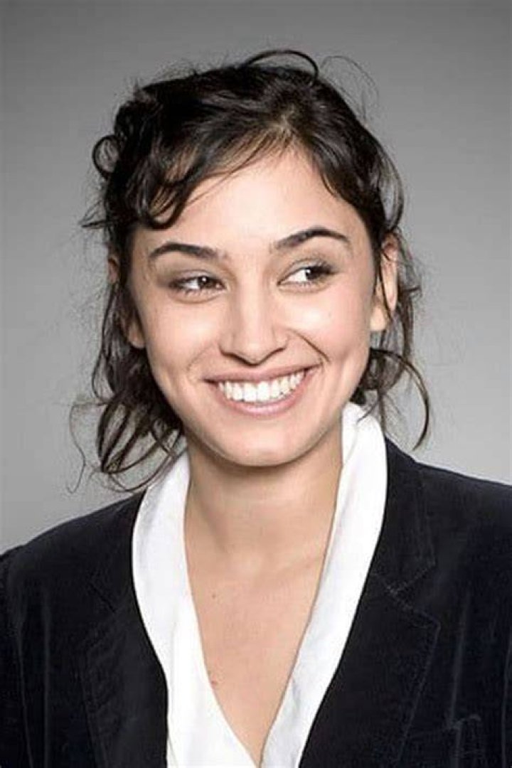 Meet Moran Rosenblatt From The Show Hit & Run – Discover The Actor