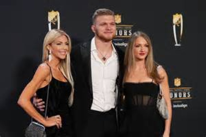 Melissa Hutchinson height