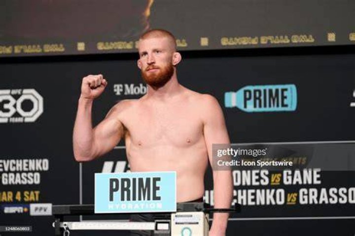 MMA: MAR 03 UFC 285