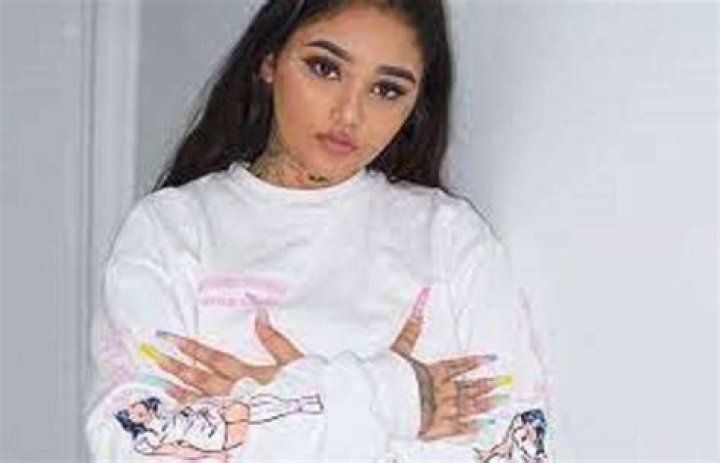 Mulan Vuitton Wiki, Bio & Age