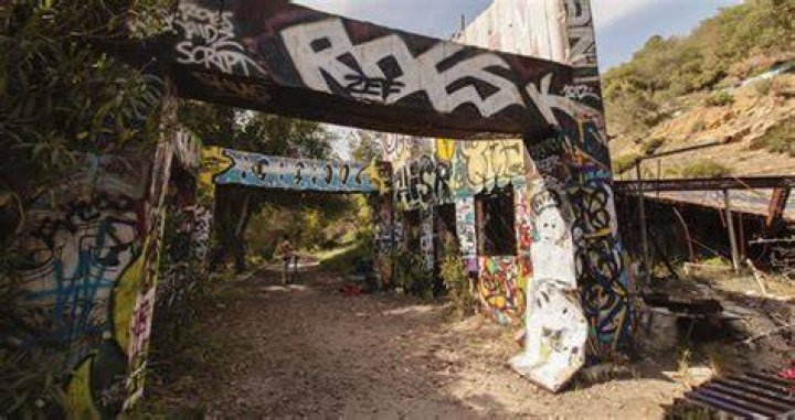 Murphy Ranch Ruins