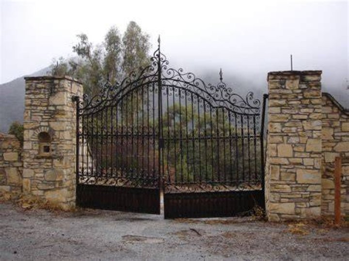 Murphys Ranch Gate