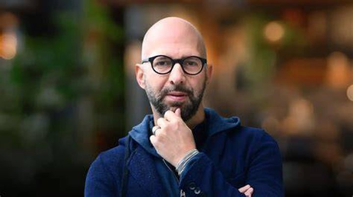 Neil Strauss