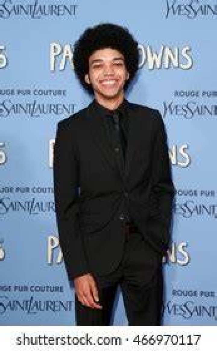 NEW YORK-JUL 21: Actor Justice Smith attends the "Paper Towns" p