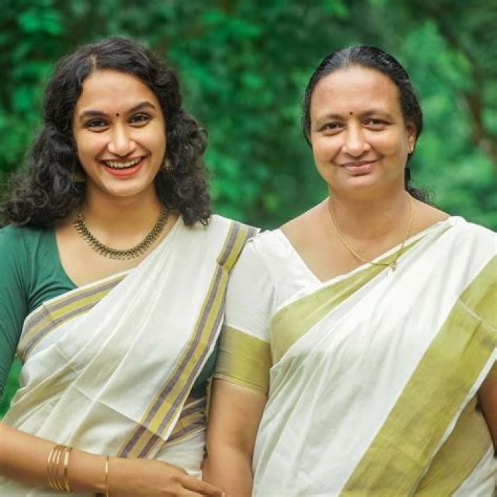 Nileen Sandra mother