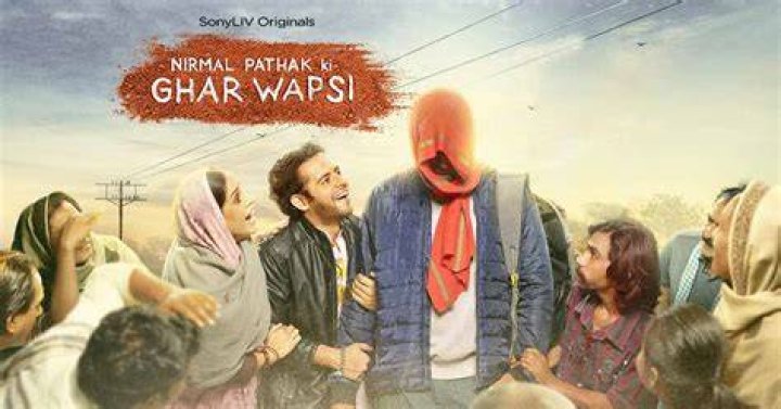 Nirmal Pathak Ki Ghar Wapsi is a village based film