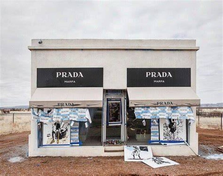 Prada Marfa Vandalism In 2014