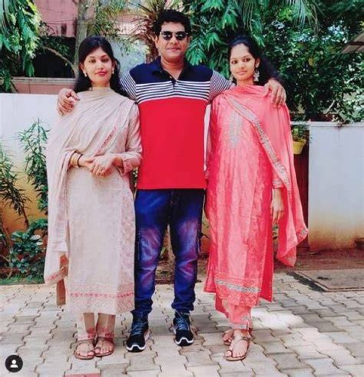 Prasanna Kumar sisters Tejaswini Vivek and Amritha Nandini Vivek