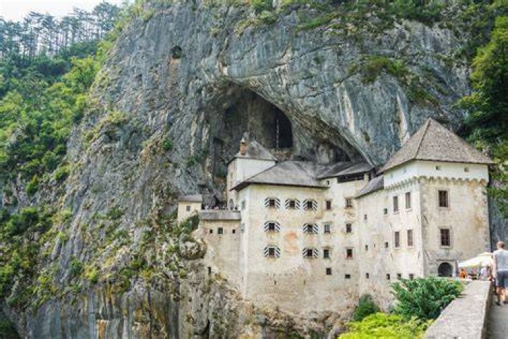Predjama Castle