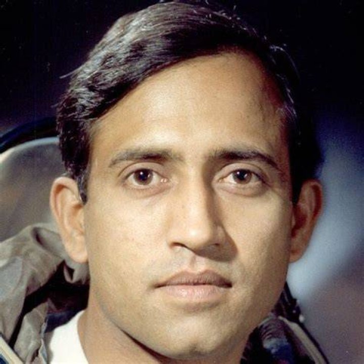Rakesh Sharma Biography, Age, Height, Wife, Net Worth, Family