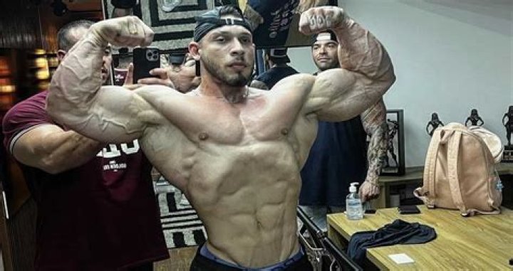 Ramon Dino bodybuilding