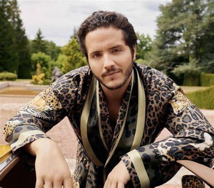 Richard Sharp Biography, Age, Height, Wife, Net Worth, Family
