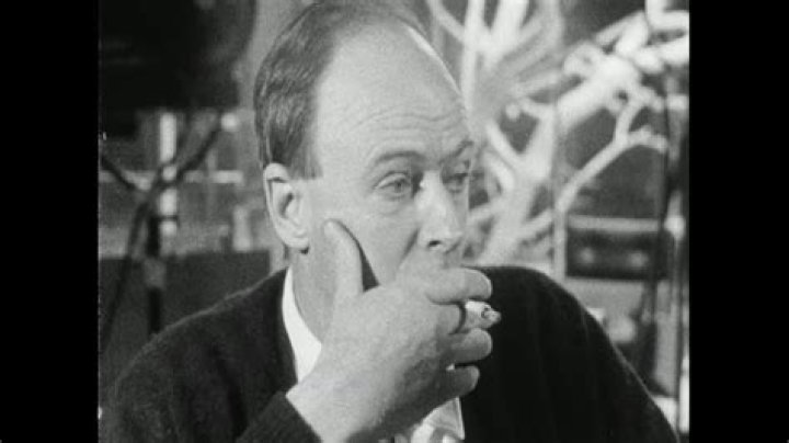 Roald Dahl Smoking