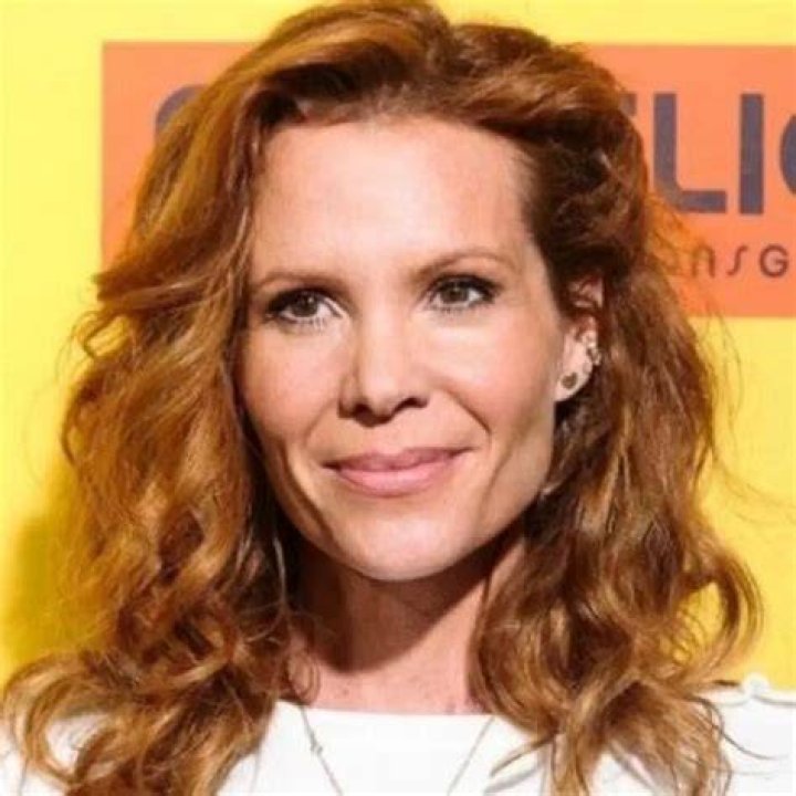 Robyn Hurder Age, Wikipedia, Height, Husband, Family, Instagram, Bio