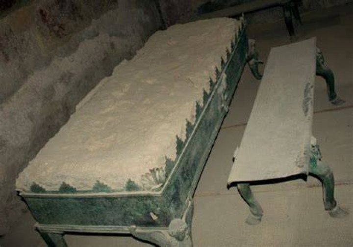 Roman Funerary Bed In London