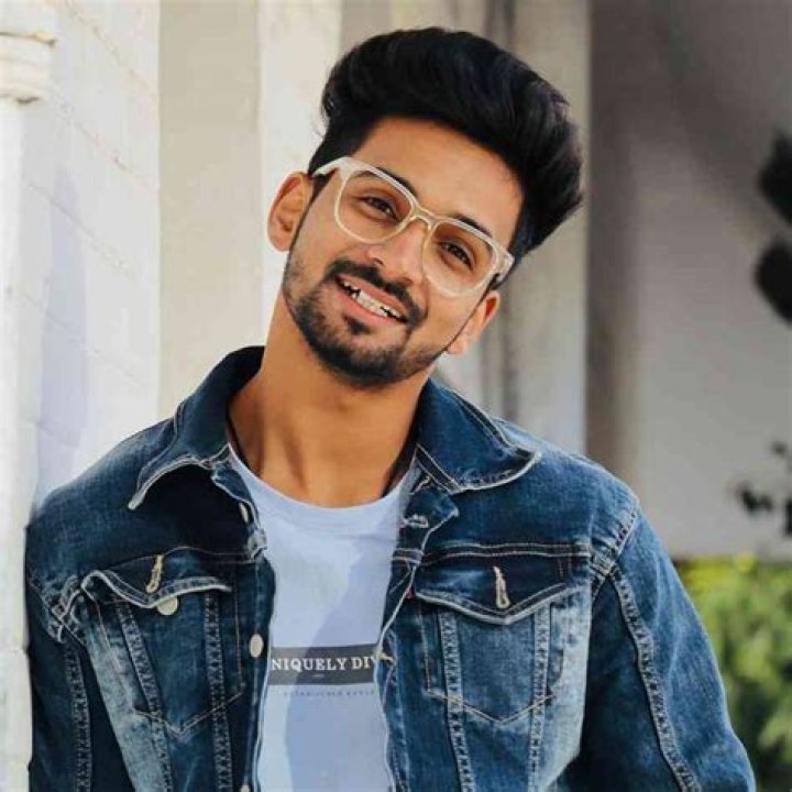 
Suraj Pal Singh (TikTok Star) Biography, Age, Girlfriend, Height, Net Worth 