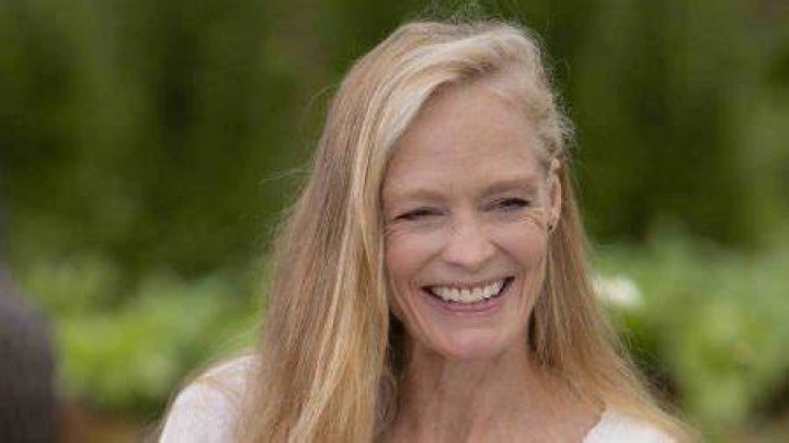 Suzy Amis Cameron Biography, Age, Height, Husband, Net Worth, Family