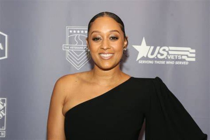 Tia Mowry Biography, Age, Height, Husband, Net Worth, Family