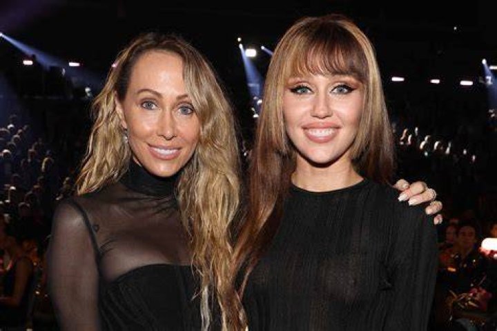 Tish Cyrus with Miley Cyrus and Noah Cyrus
