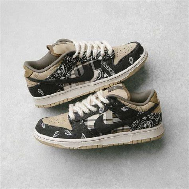 Travis Scott x Nike SB Dunk Low No Longer Restocking
