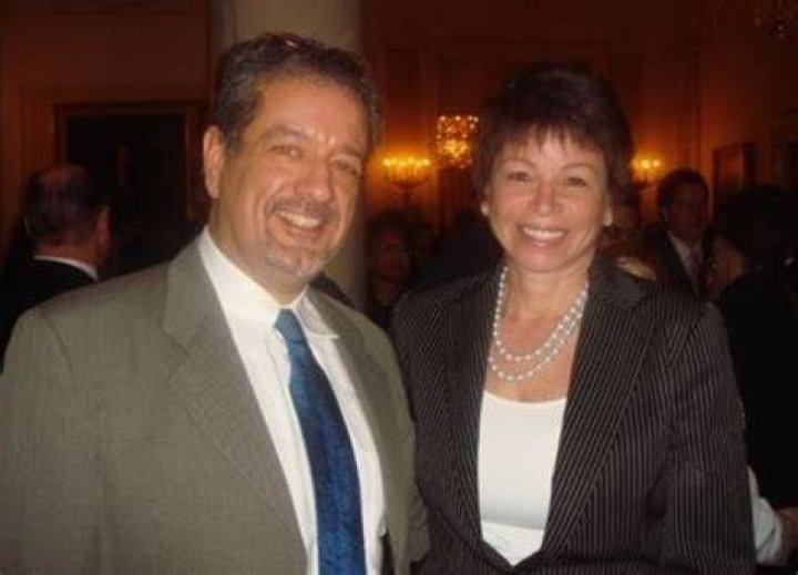 Valerie Jarrett Biography, Age, Height, Husband, Net Worth, Family