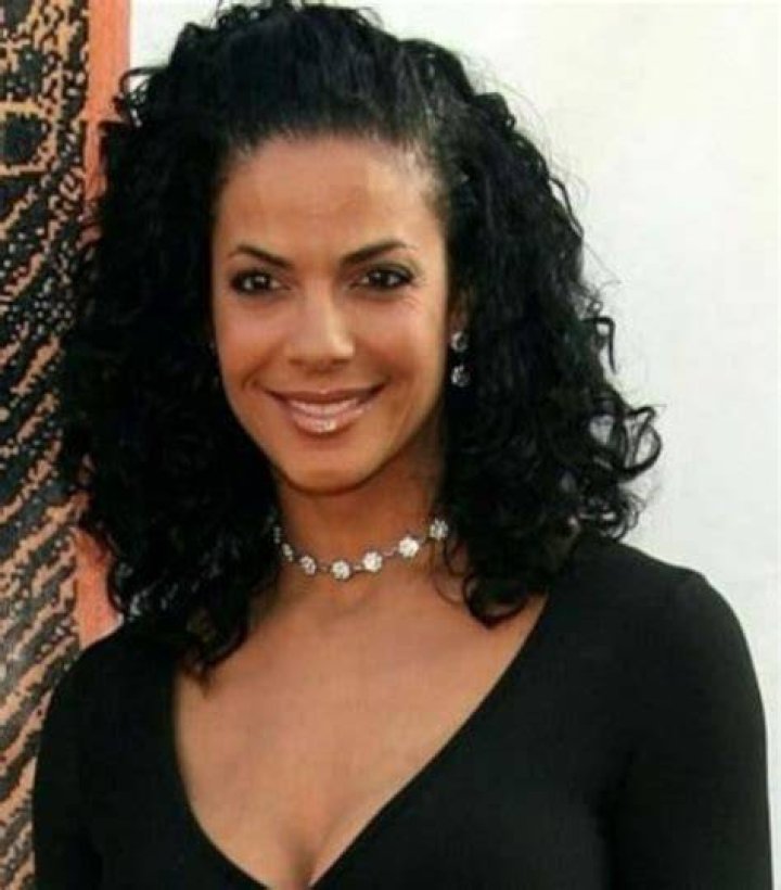 Vanoy is a former model